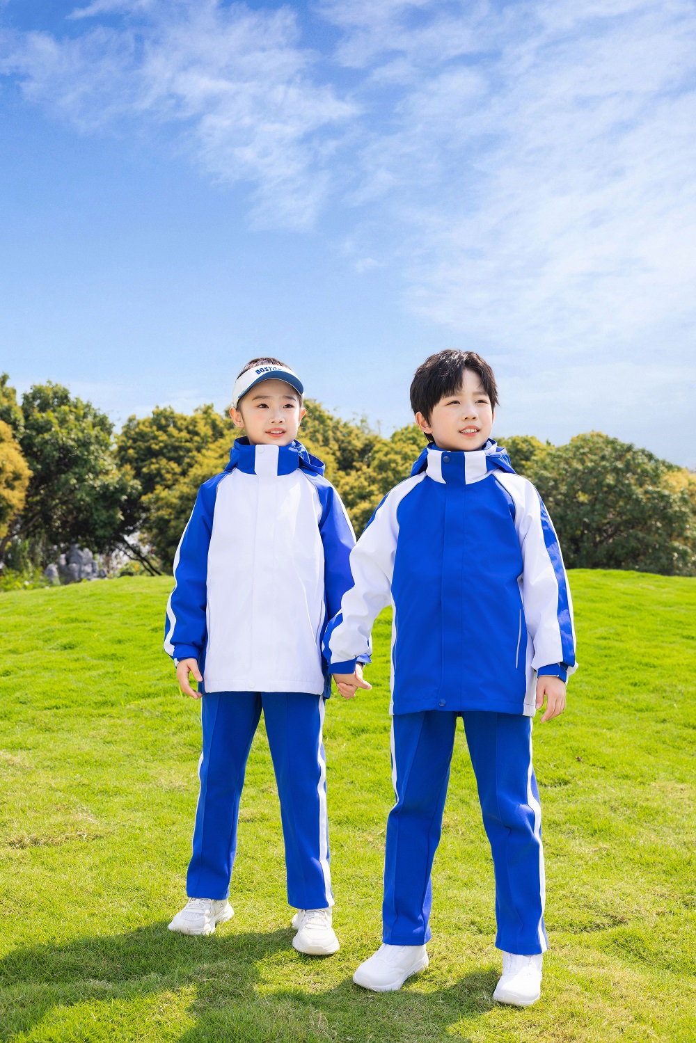 小學沖鋒衣